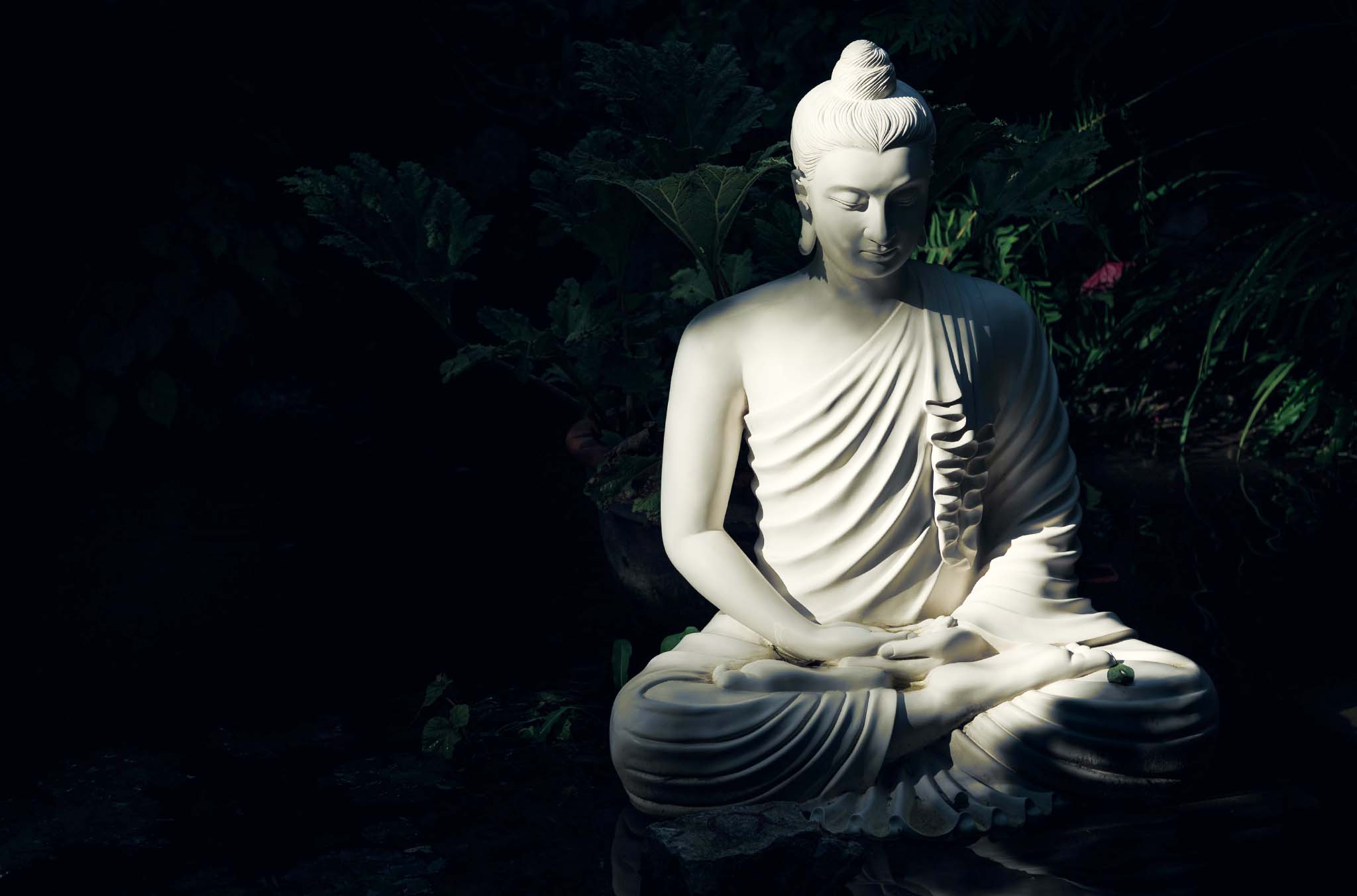 Buddha Gartenfiguren